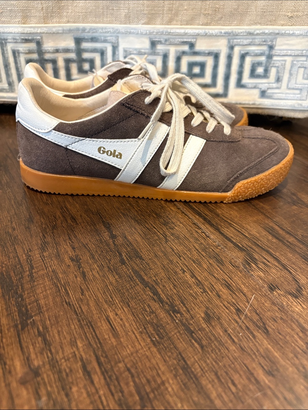 Gola Women’s Suede sneaker in Brown with White Stripes